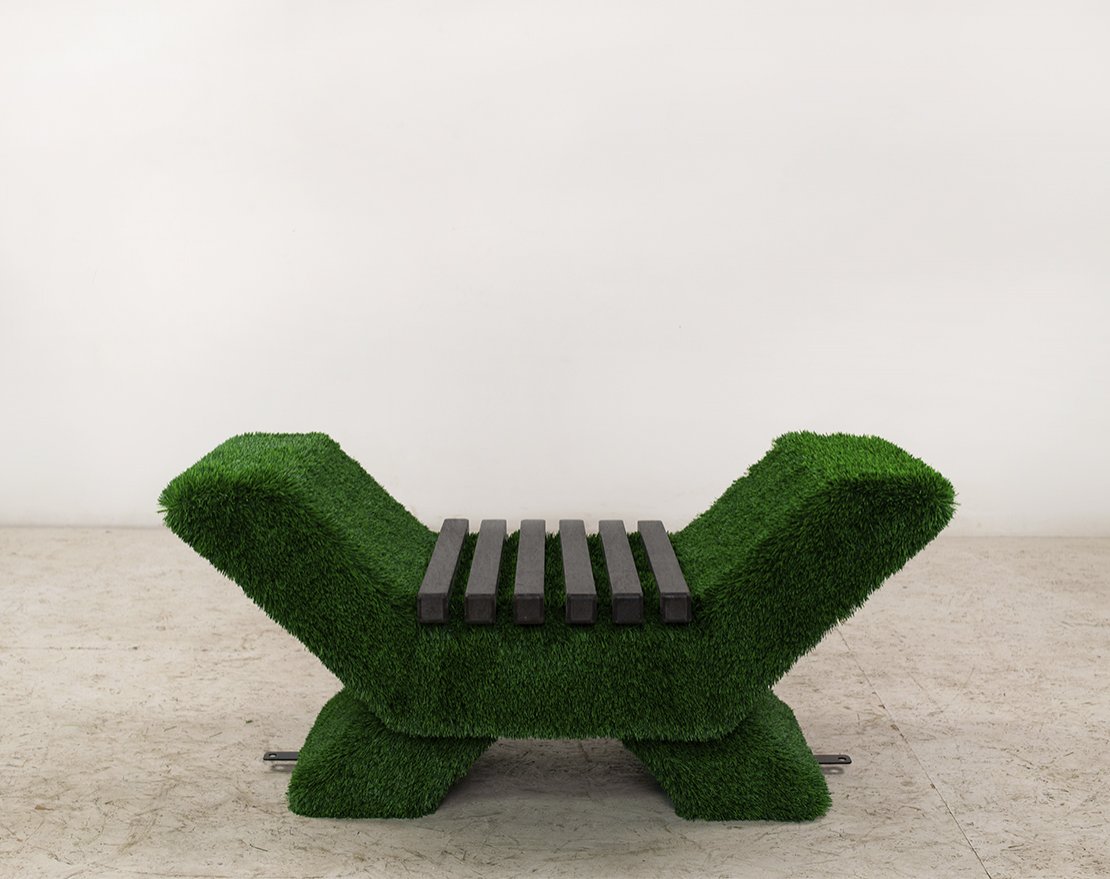 Топиари Лавочка (темная, полимерная доска) - газон Deluxe - вид 4